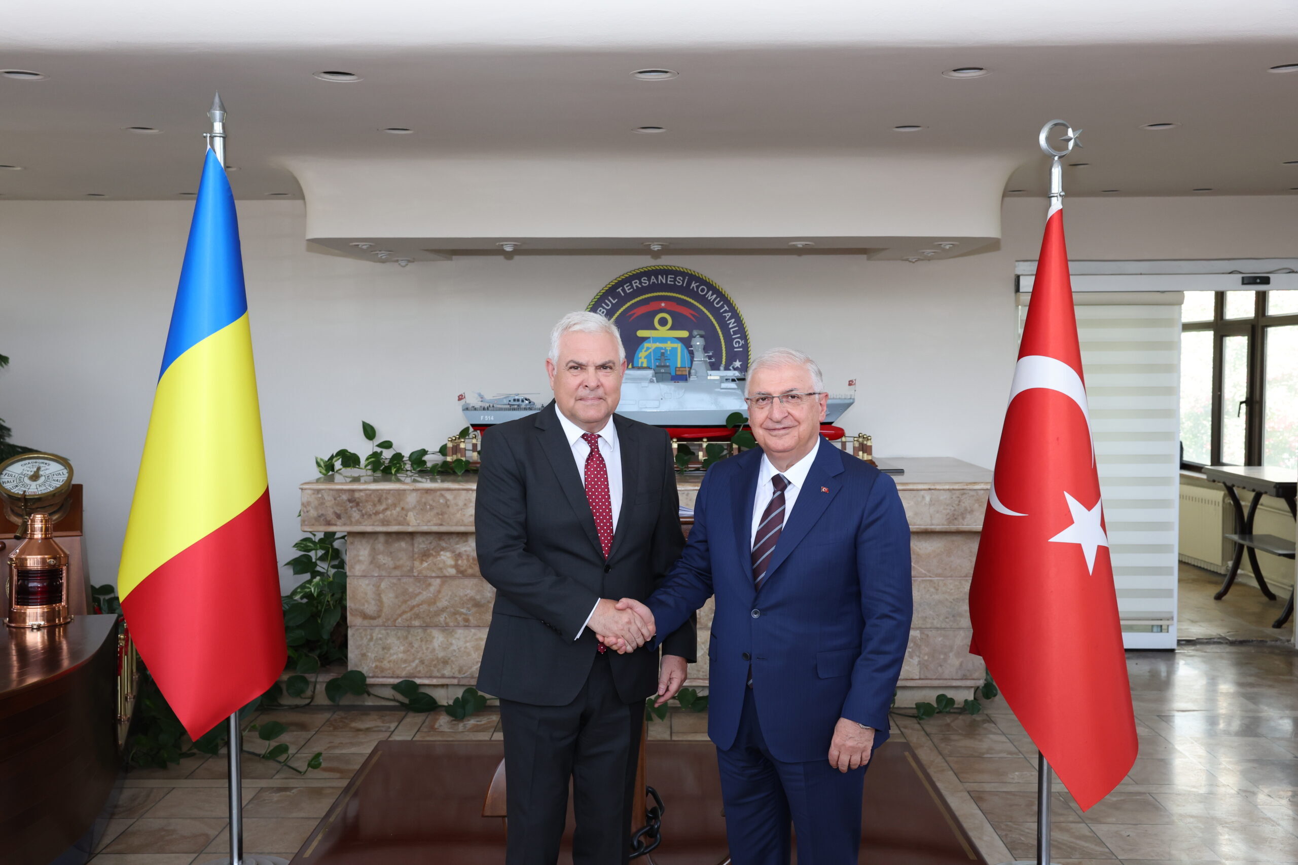 Romanian defense minister visits Türkiye to enhance defence capabilities